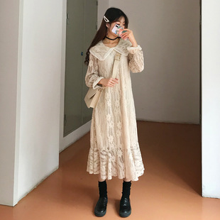 娃娃领宽松连衣裙冬