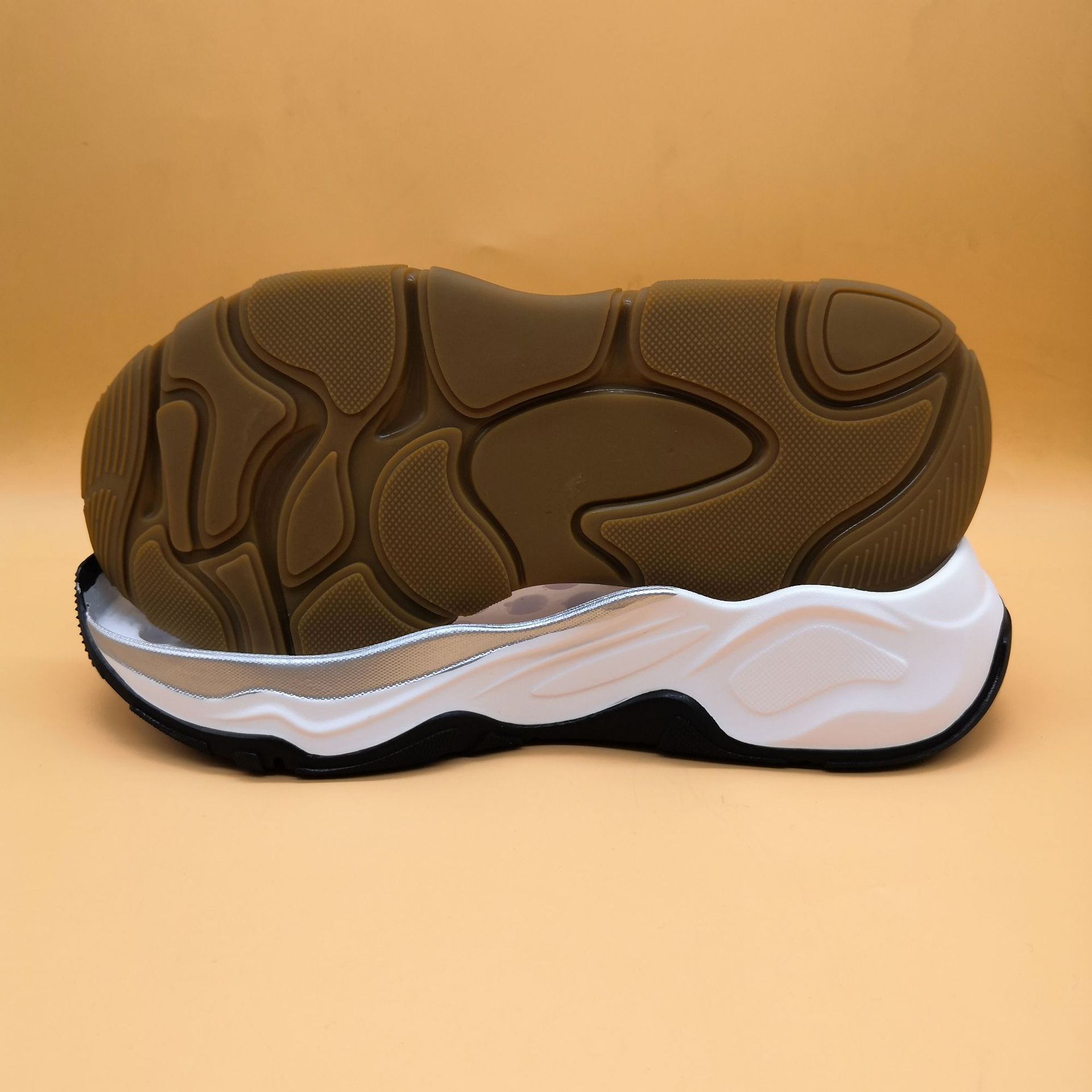 厂家直销新款pu真空吸模鞋底 防滑耐磨时尚大底鞋休闲运动款批发