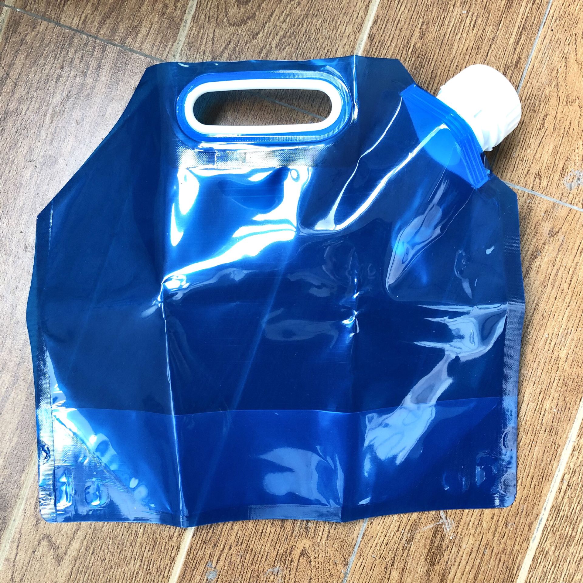 户外野营水袋旅行便携水桶运动骑行登山折叠水壶饮水袋盛水储水