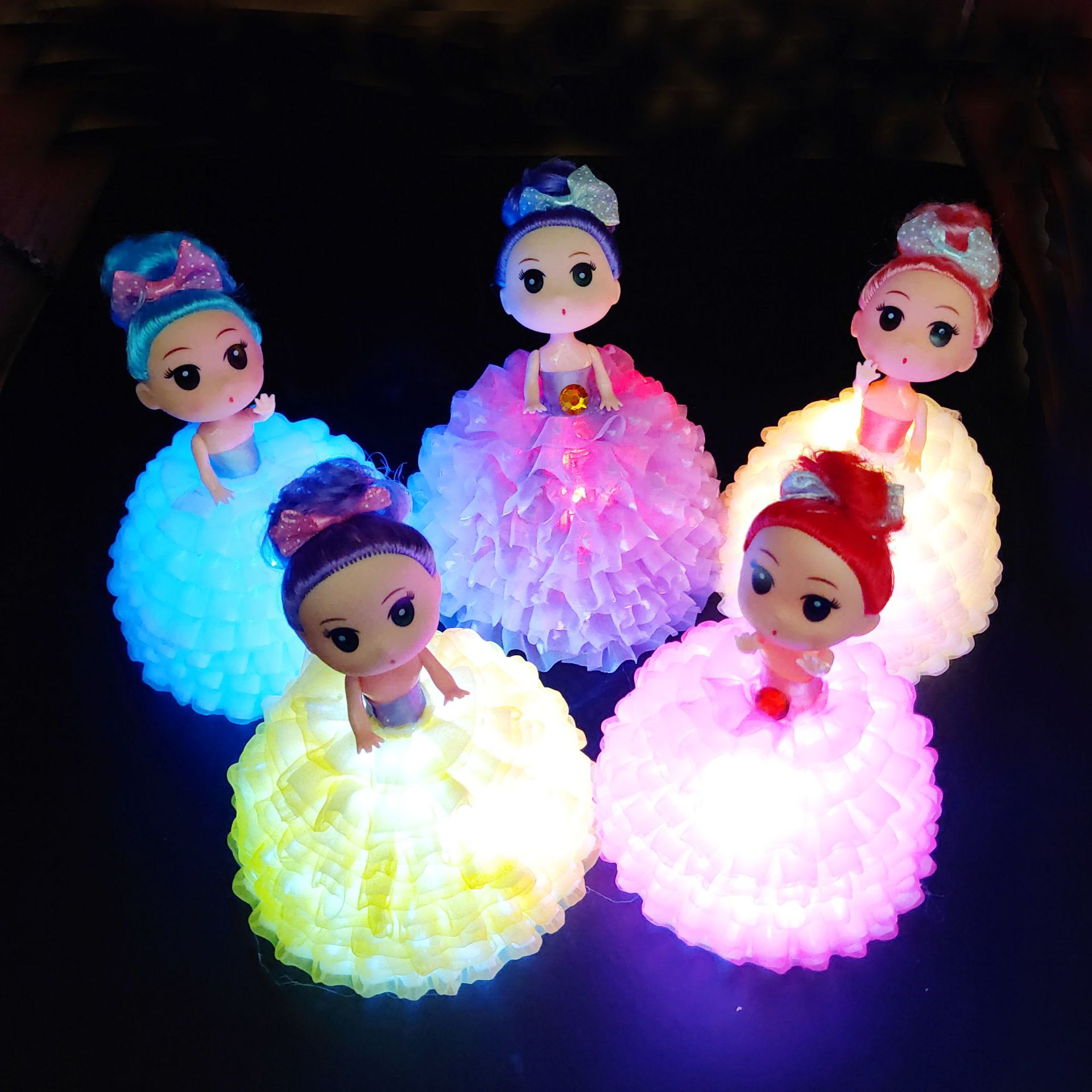 手工发光迷糊娃娃发光成品地摊夜市店货源儿童学生礼品小玩具批发