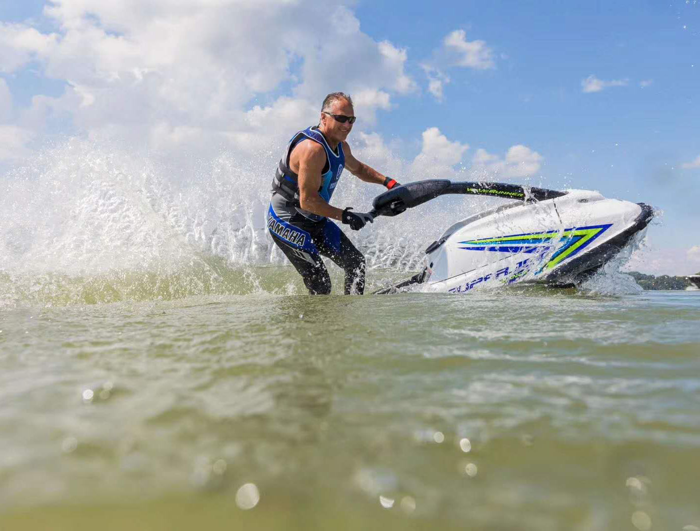 摩托艇 欧洲品牌 国内组装100马力-报价-阿里巴巴