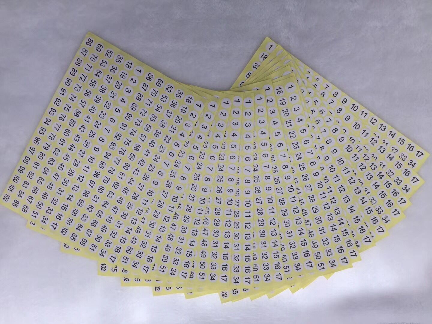 数码打样一张起印 彩色异形模切不干胶标签 可变二维码条形码贴纸