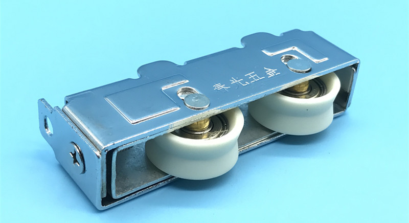 铝合金门窗滑轮802钢轴承宽轨滚轮平移推拉门窗轮子春光滑轮配件