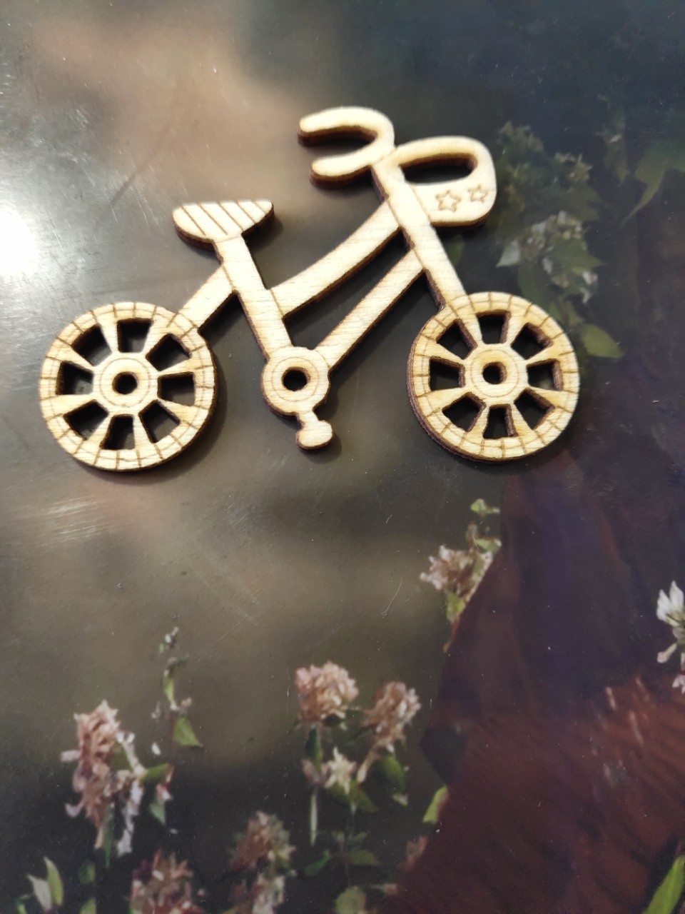 激光切割木制儿童自行车玩具