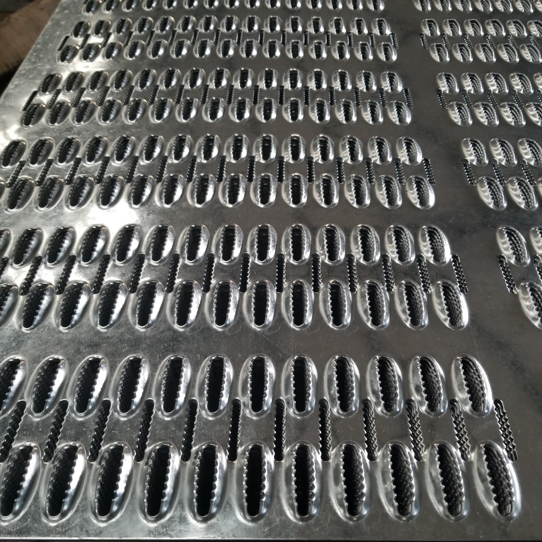 厂家多种规格 鼓包防滑板 鳄鱼嘴防滑板 鱼眼防滑板 金属防滑板