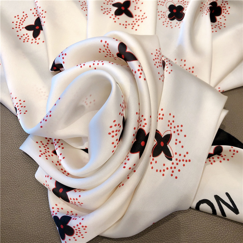 Cross-Border New Arrival European and American Printing Silk-like Satin Factory Wholesale Silk Scarf Female Starry Four Petal Flower 90 Large Kerchief