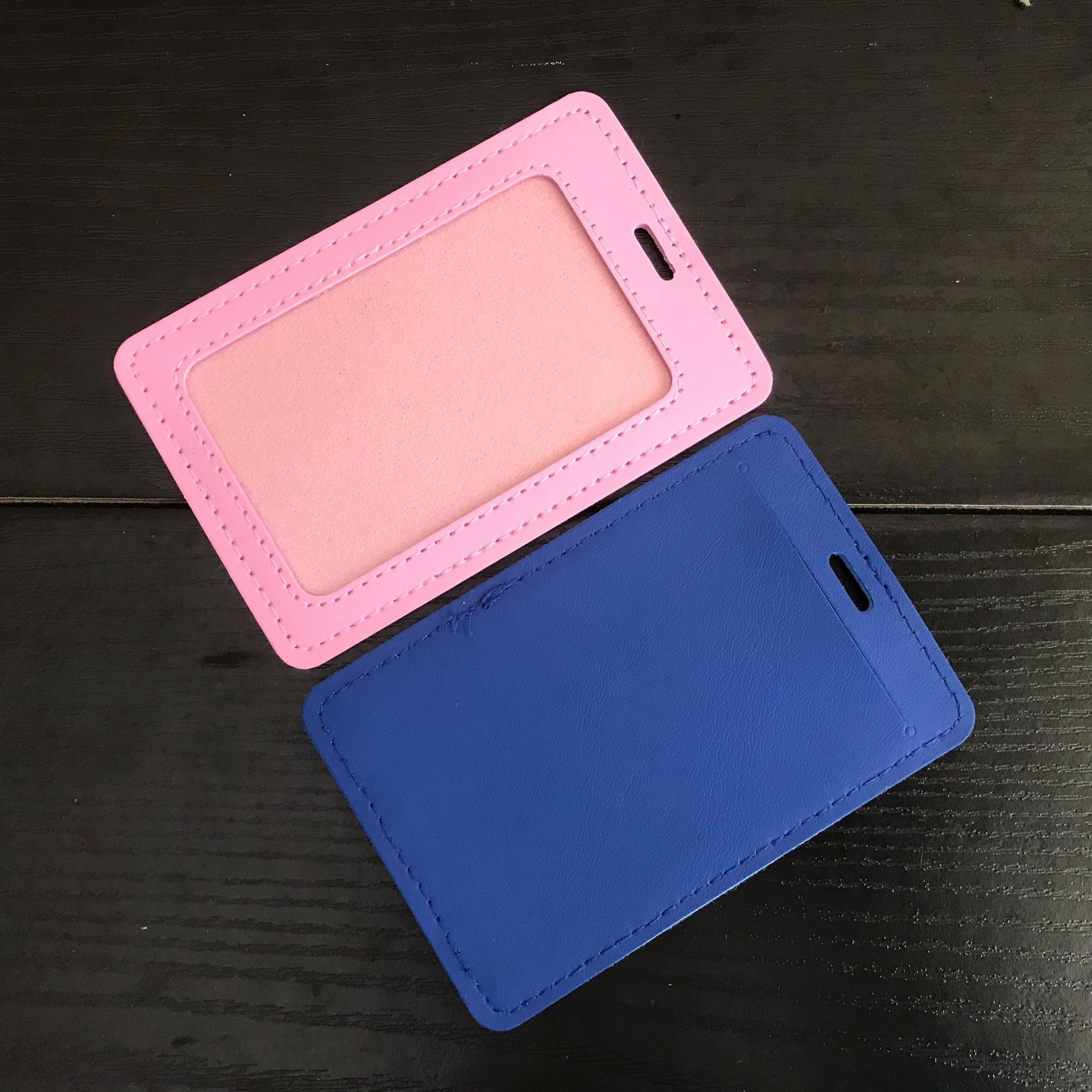 定制皮质卡套太空革卡套行李牌证件卡套厂牌胸牌套工作证卡套定做