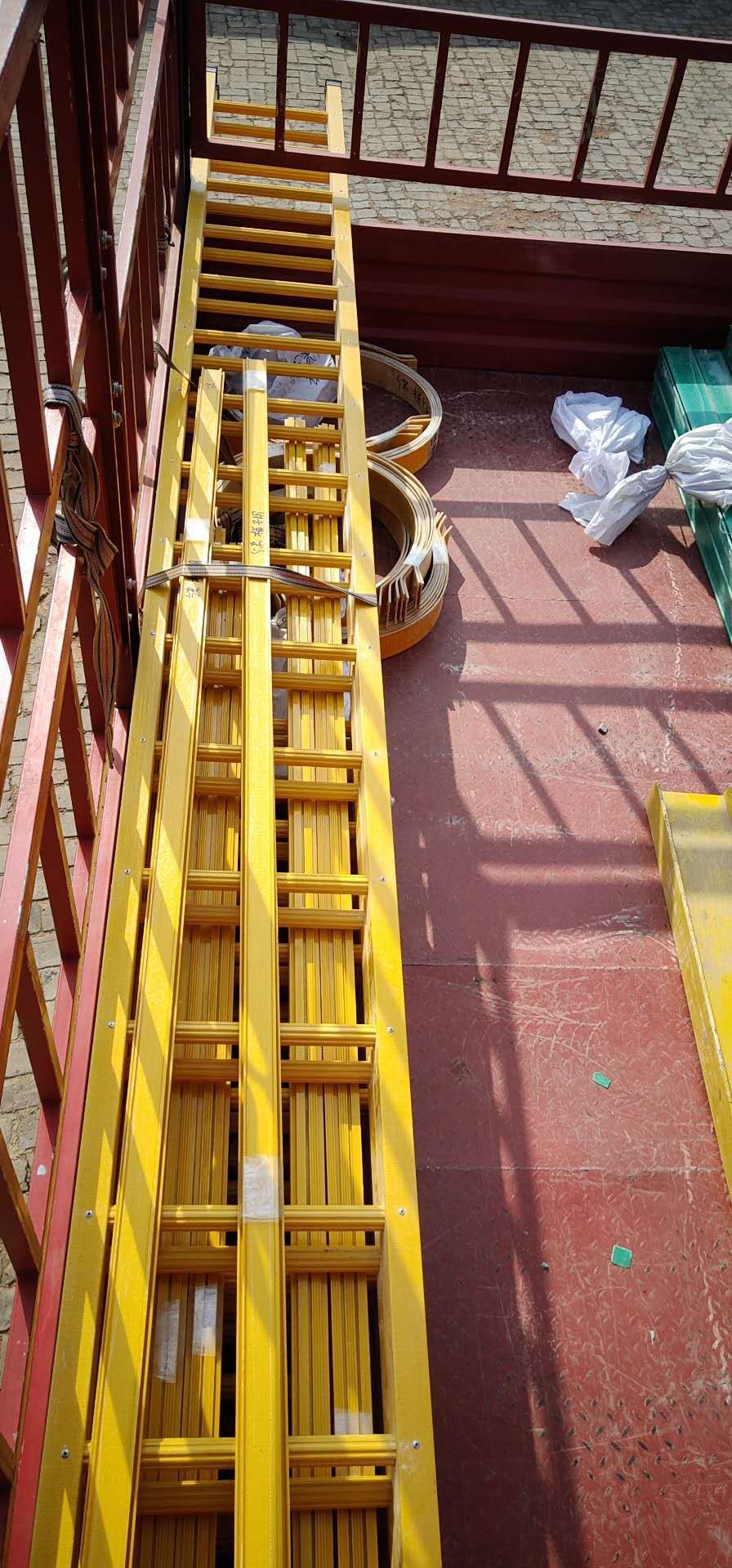 玻璃钢耐腐蚀斜爬梯,护栏梯,工程爬梯,厂家直销