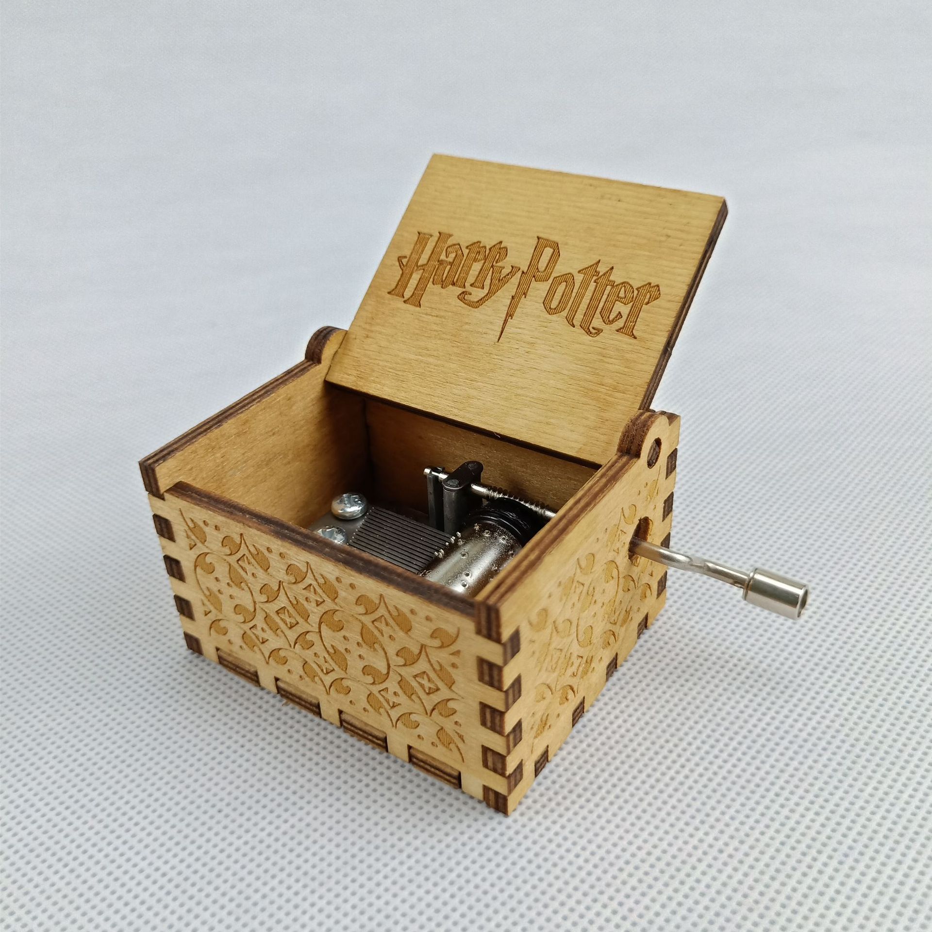 皇后乐队音乐盒手摇木质创意波西米亚狂想曲女王古典雕刻八音盒