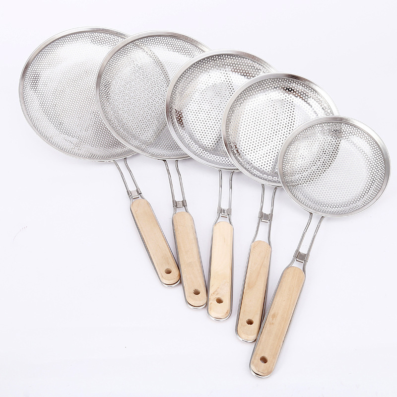 Kitchen Tools Stainless Steel Mesh Punching Colander Wooden Handle Line Leakage Filter Colander Wooden Handle Punching Oil Grid
