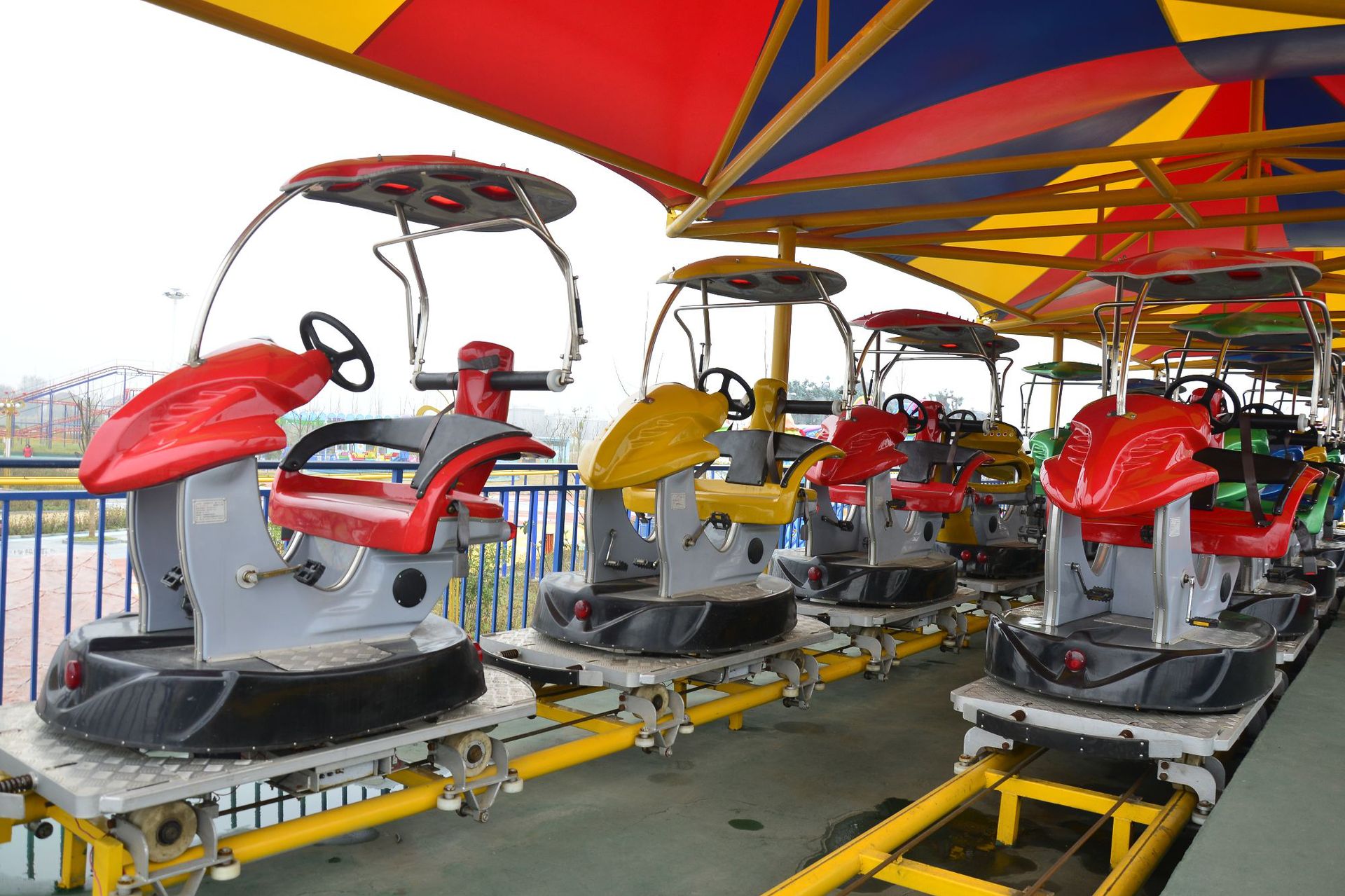 观光过山车 游乐空中脚踏车 空中轨道过山车 大型户外太空漫步