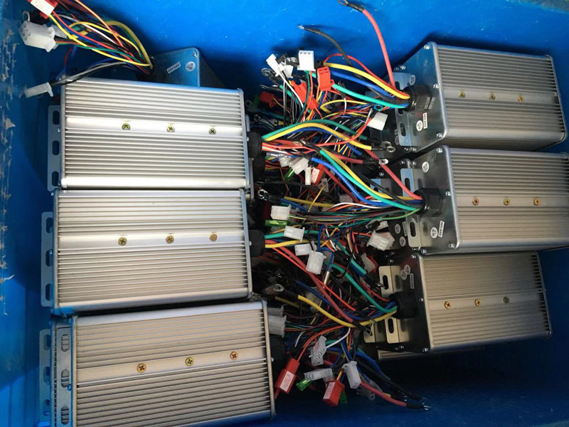 电动电瓶车控制器48伏60v1200w72双排18管24管大功率改装无刷电机