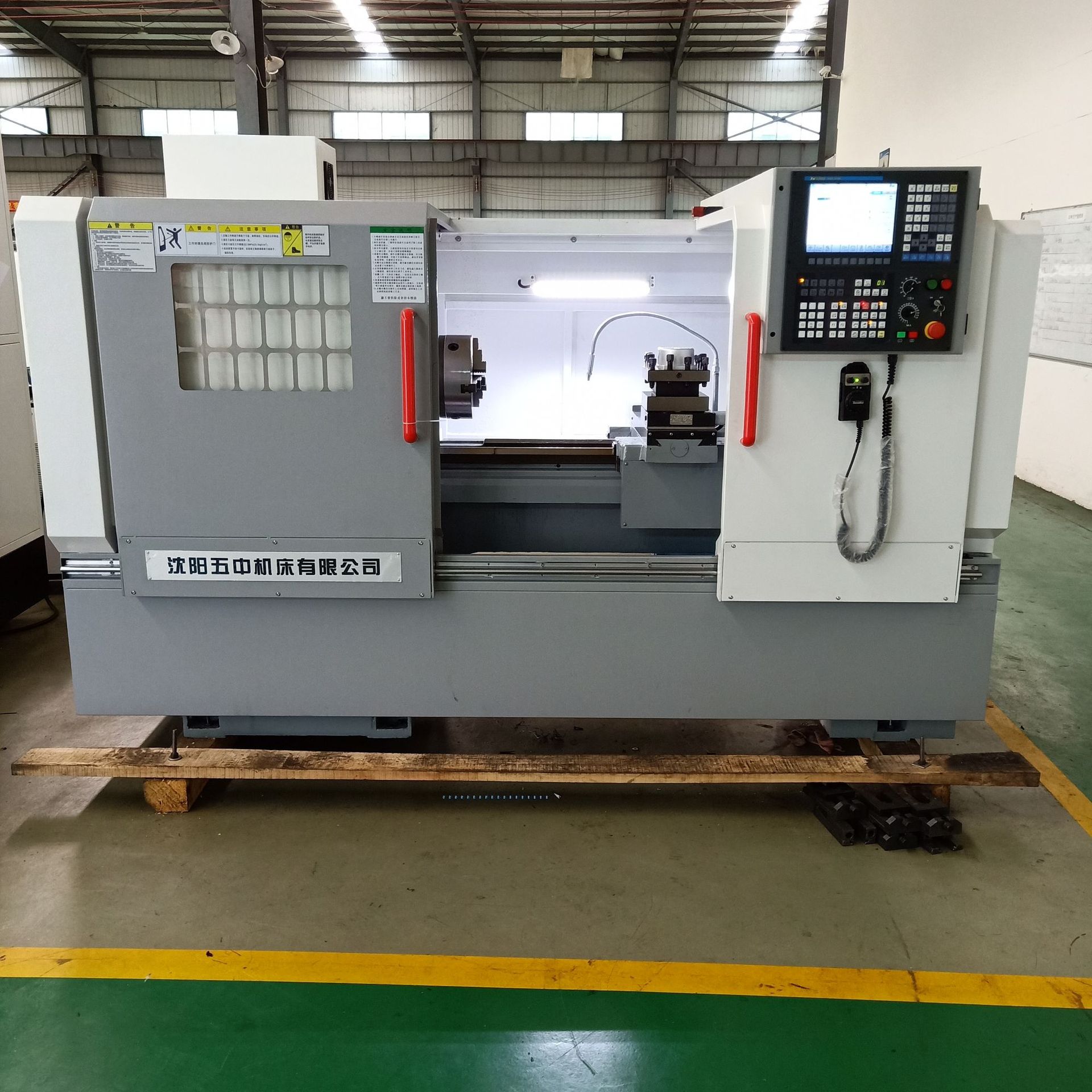 沈阳五中cnc卧式数控车床ck6150整体铸造床身