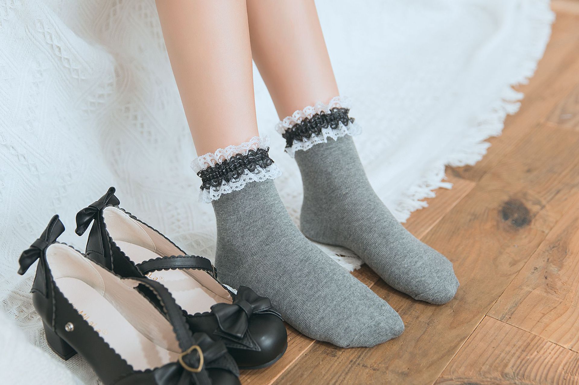 白色蕾丝袜子女lolita袜子短袜花边中筒袜软妹日系洛丽塔复古森系