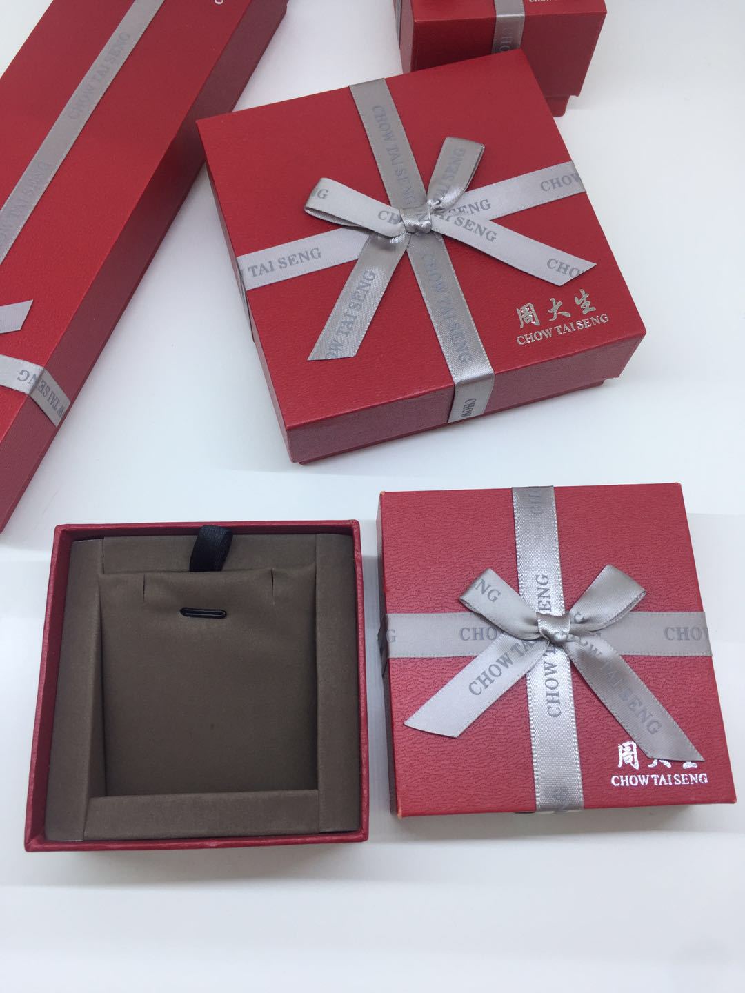 厂家直销现货周大生款蝴蝶结纸盒天地盖专版戒指吊坠手镯项链盒