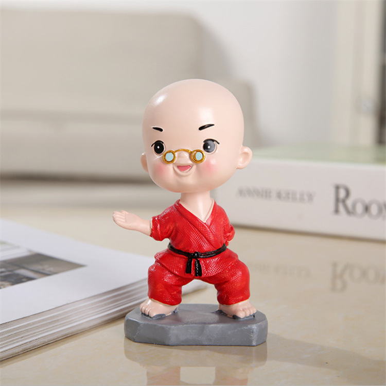 树脂眼镜光头小和尚摆件可爱汽车家居装饰品厂家来图定制