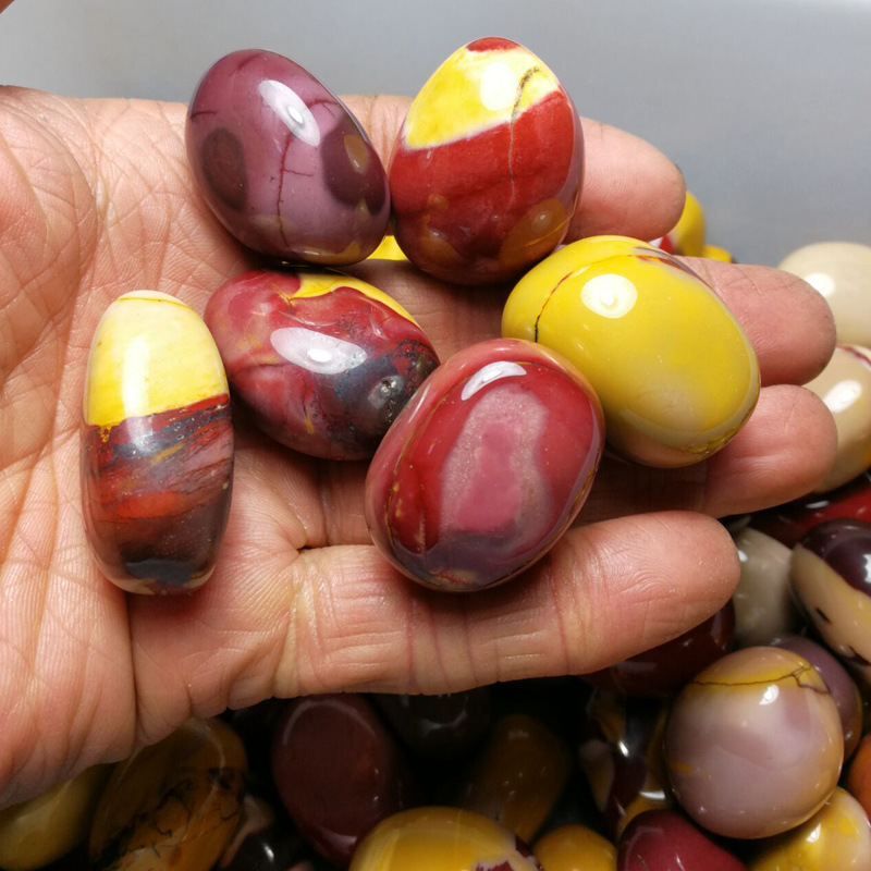 公斤价约2~3cm天然蛋黄石碎石批发 旦黄石佛教风水碎石