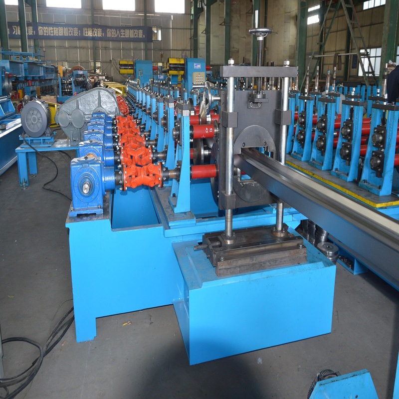 专业定制不锈钢冷弯型钢设备 金属冷弯成型机组 c型钢设备