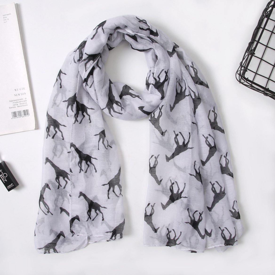 热销款长颈鹿印花巴黎纱围巾动物围巾批发速卖通亚马逊爆款批发