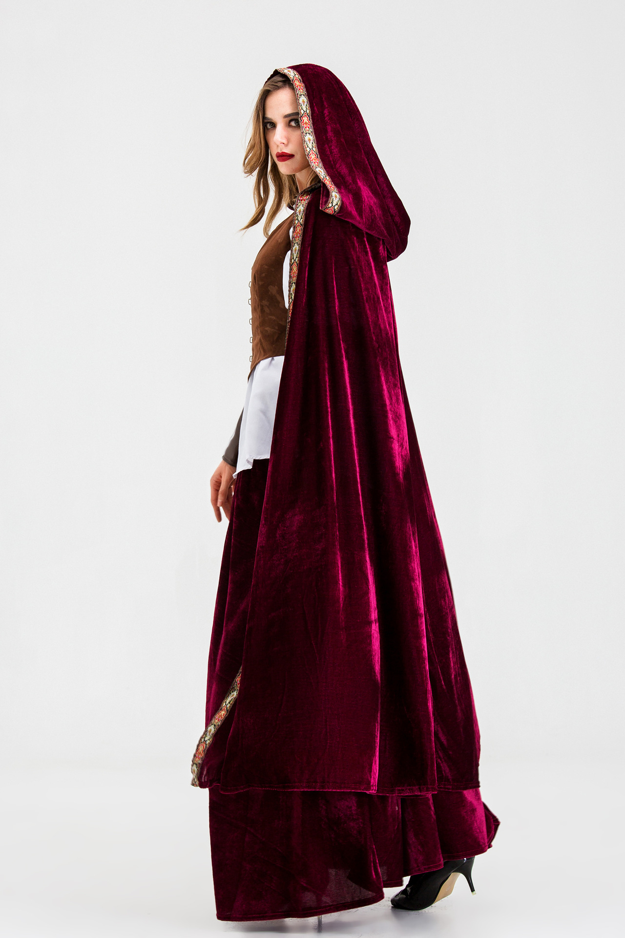 新款成人万圣节角色扮演服女王装 cos哥特风酒红色披风小红帽长裙