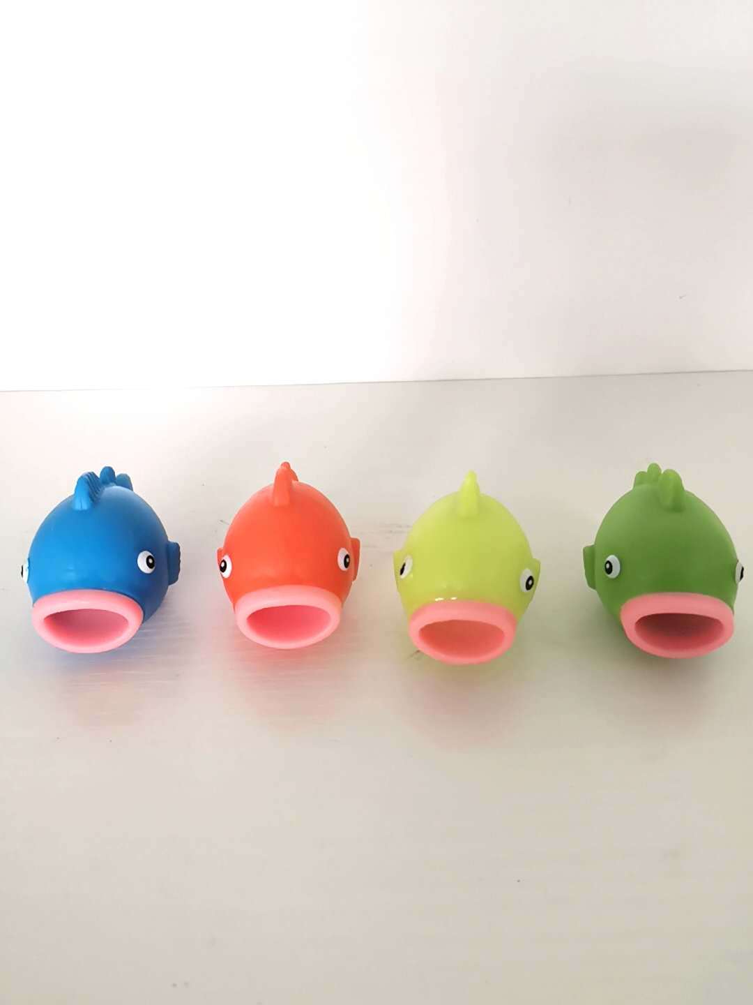 外贸gold fish吐舌头小胖鱼新奇特小丑鱼玩具发泄儿童venting toy