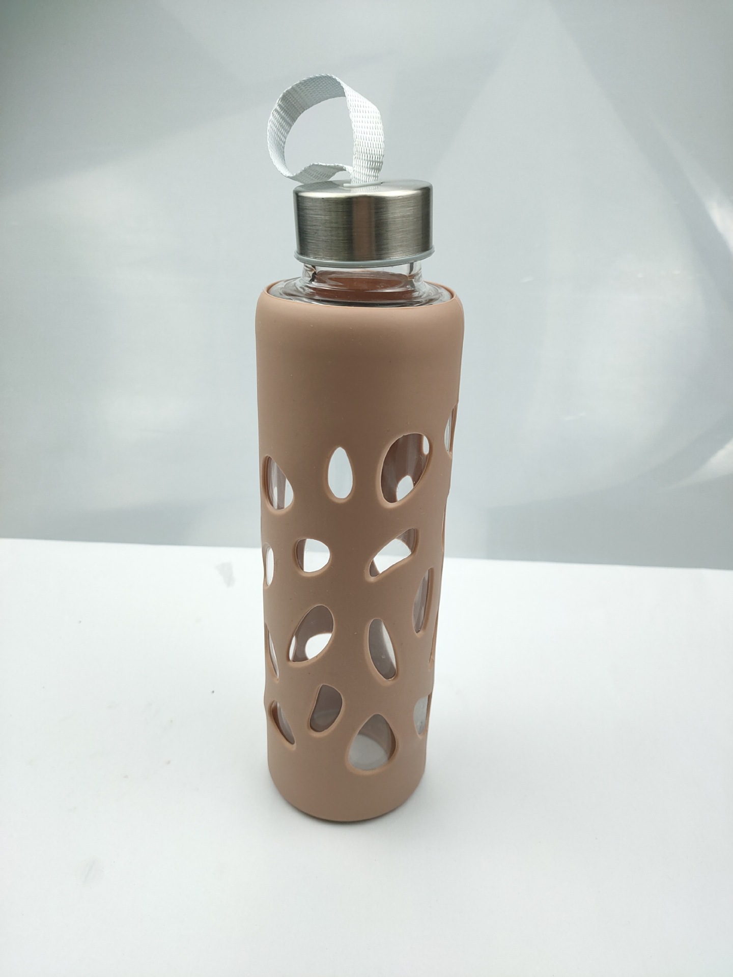 创意商品硅胶产品定制加工水杯套镂空水滴全包套防摔