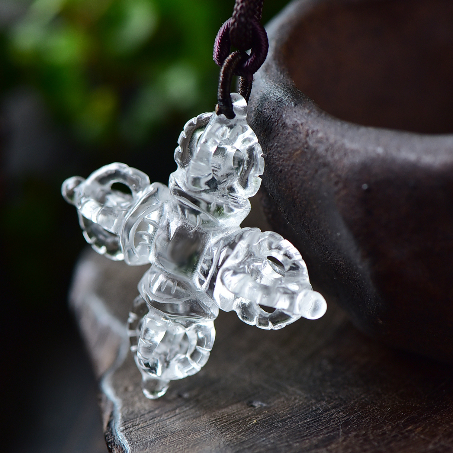 厂家批发天然白水晶吊坠十字金刚杵智慧剑十字剑天然水晶饰品挂件