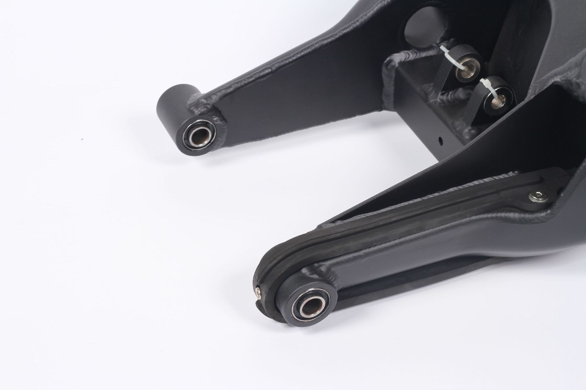 供应摩托车后平叉适用雅马哈lc150 yamaha y125zrs150