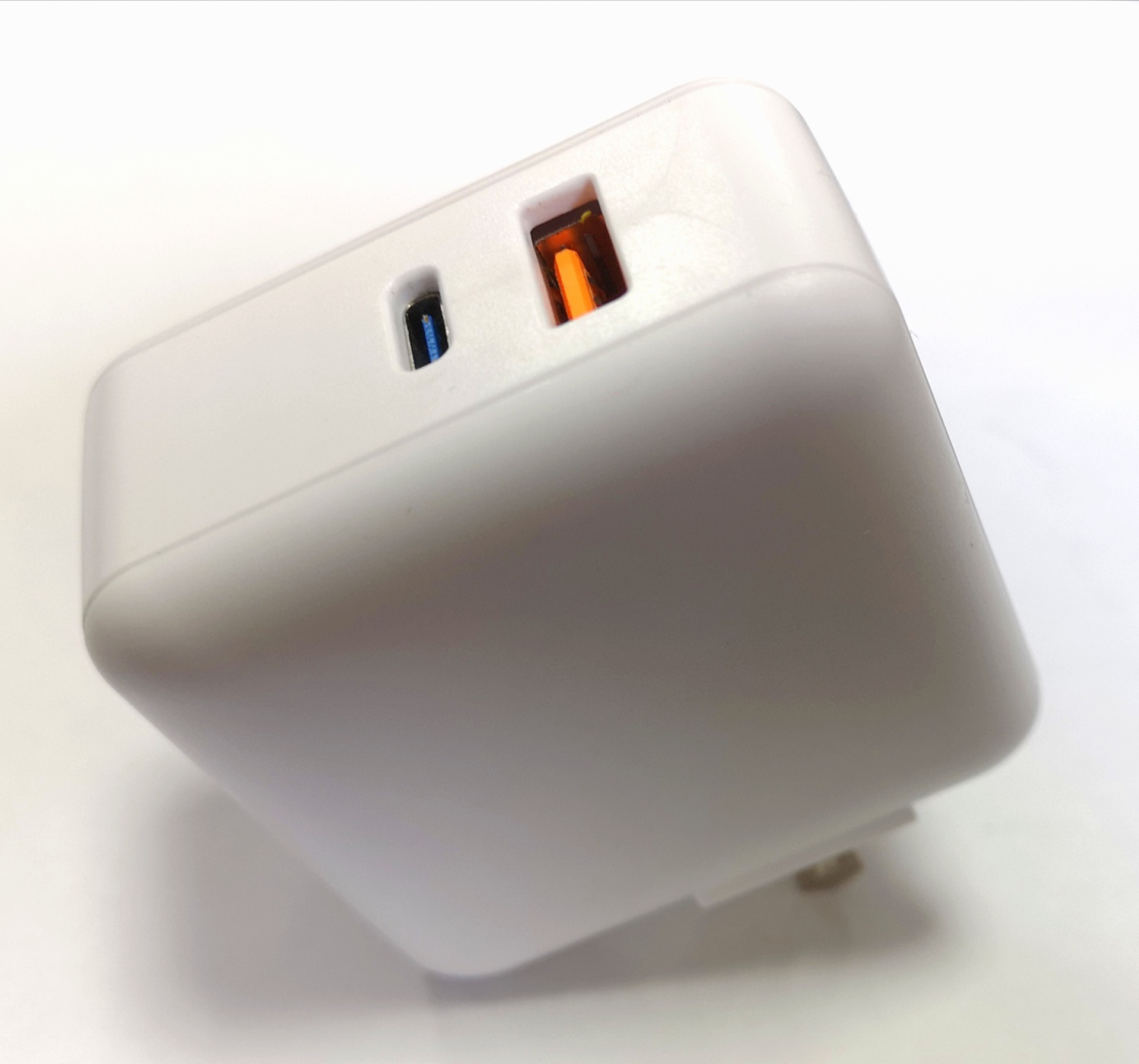 36wpd充电器 pd2口type-c手机充电器 pd qc3.0 2.4a平板pd充电器