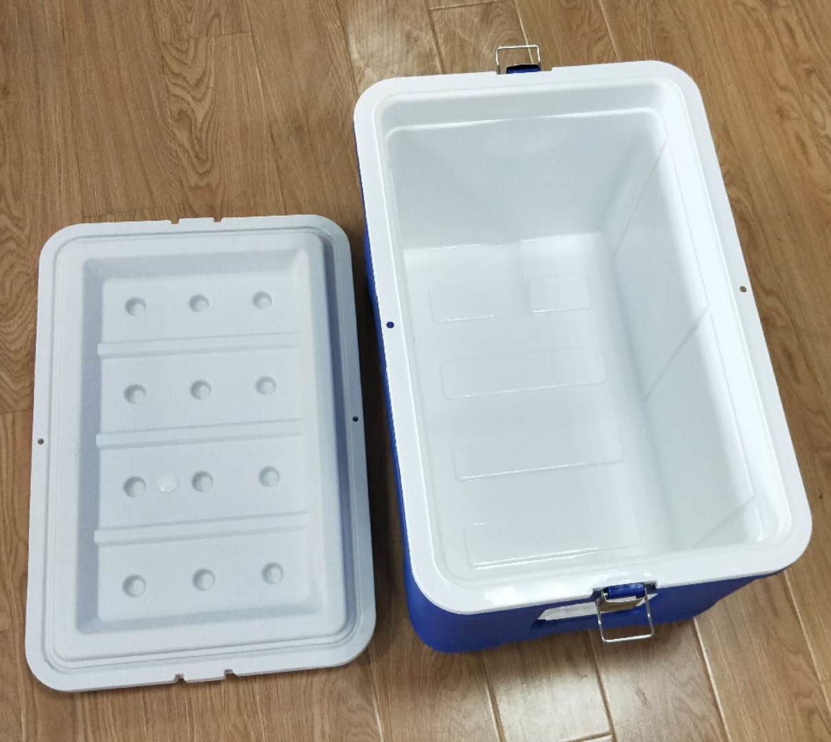 56升保温箱eps冷藏箱户外医用冷链运输外卖保冷保鲜可上锁送餐箱