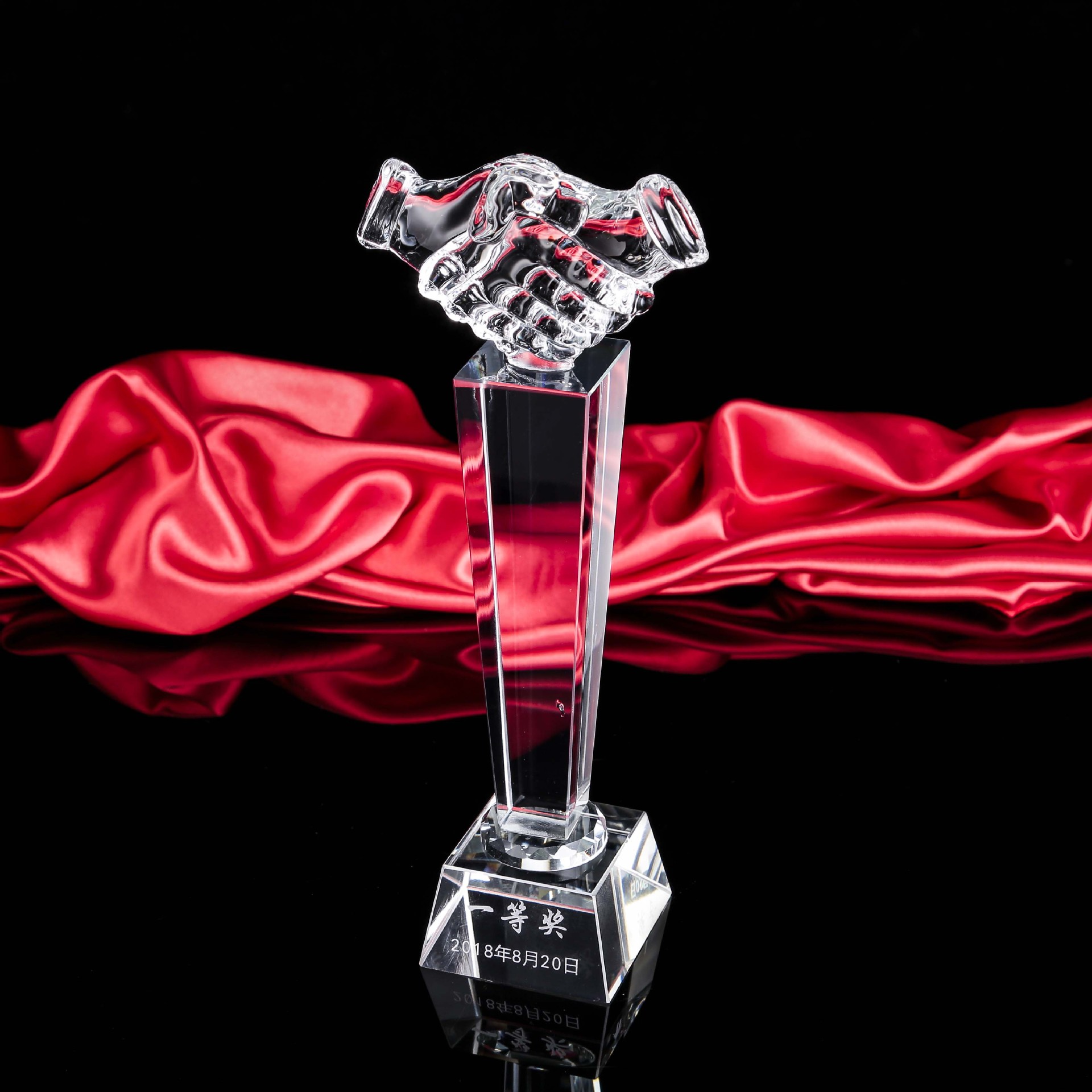 水晶奖杯大拇指奖杯装饰摆设白水晶创意工艺品 握手奖杯厂家直销