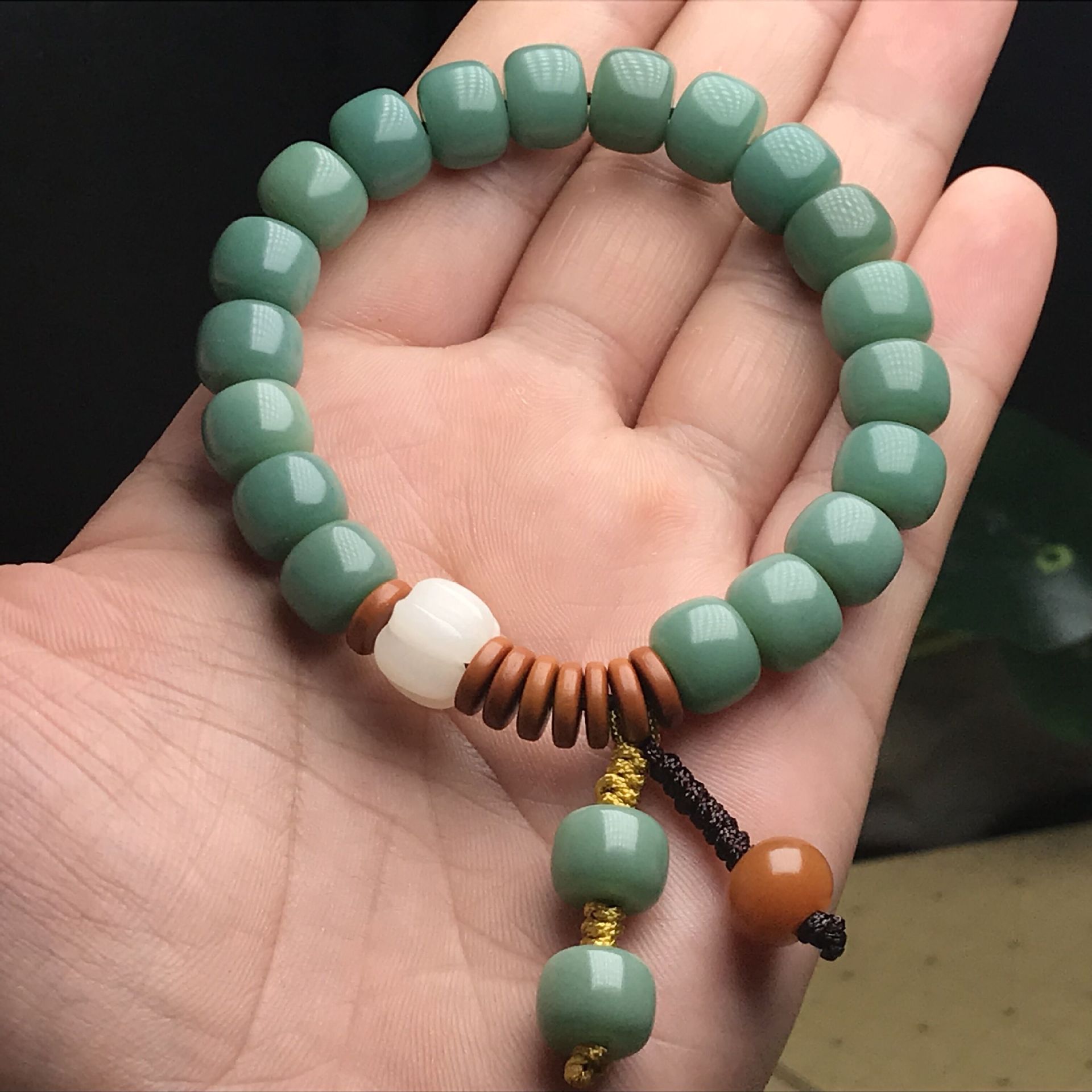 天然绿菩提根手串 阴皮绿桶珠手链单圈佛珠饰品女式百搭一件代发