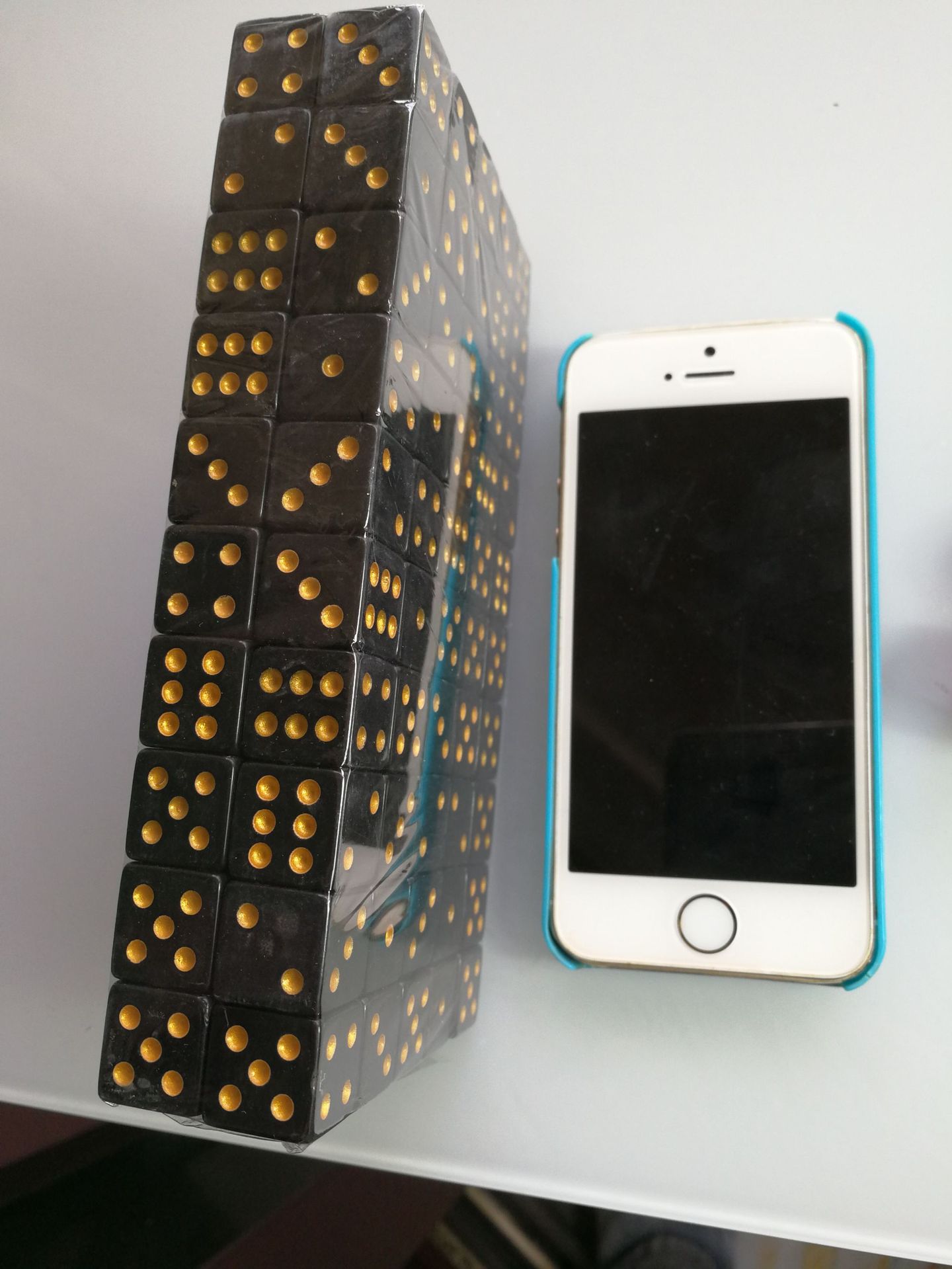 16号方直角实心骰子黑色金点十六mm酒吧ktv常规棋牌馆亚克力色子