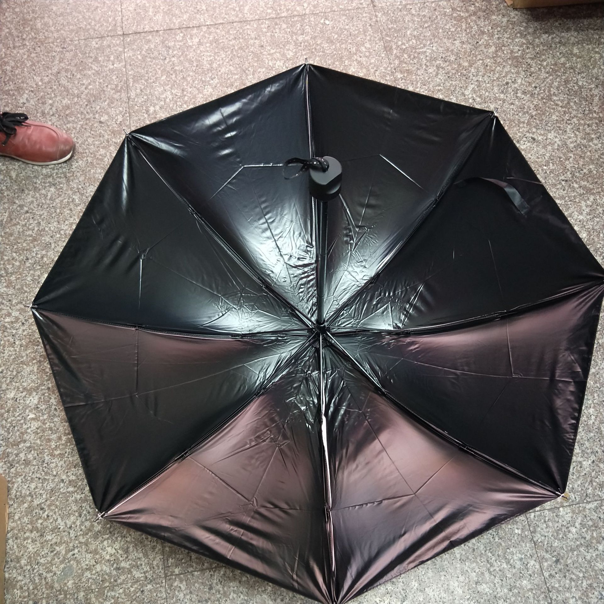 黑胶太阳伞防紫外线晴雨两用三折伞地摊雨伞货源
