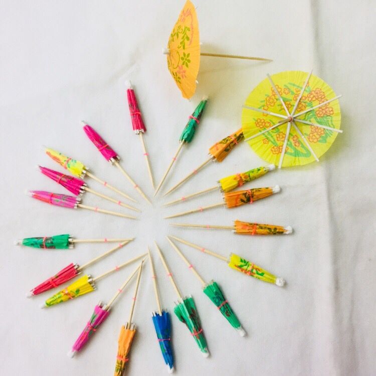 义乌宏彦玩具批发儿童一次性创意牙签纸小雨伞水果餐饮装饰幼儿园