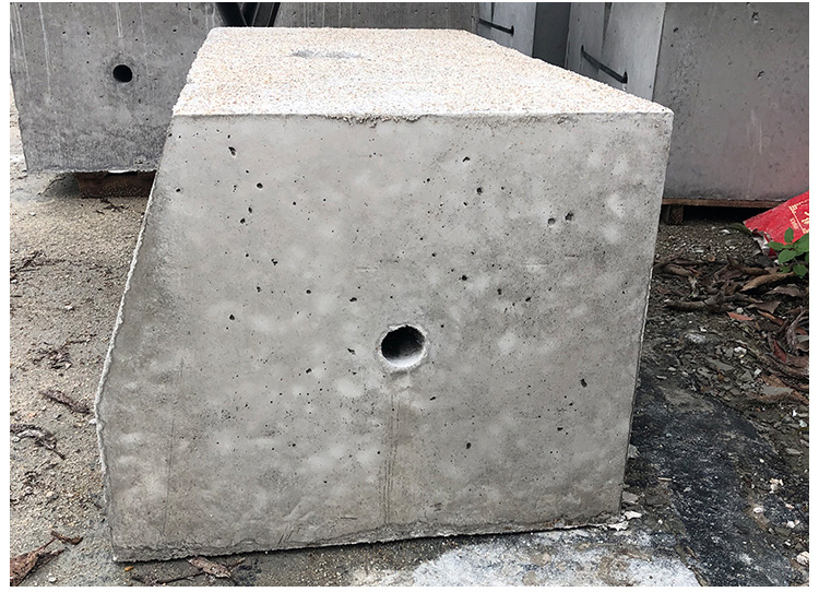 混凝土制品预埋件 水泥墩 道路减速防护栏 水泥砂浆隔离墩