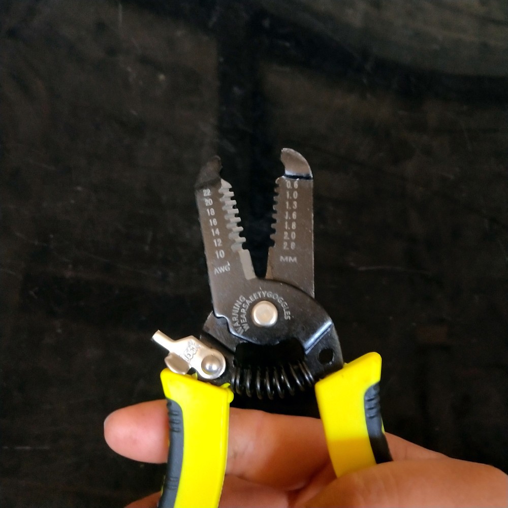 7寸剥线钳 电工用钳 电线钳子