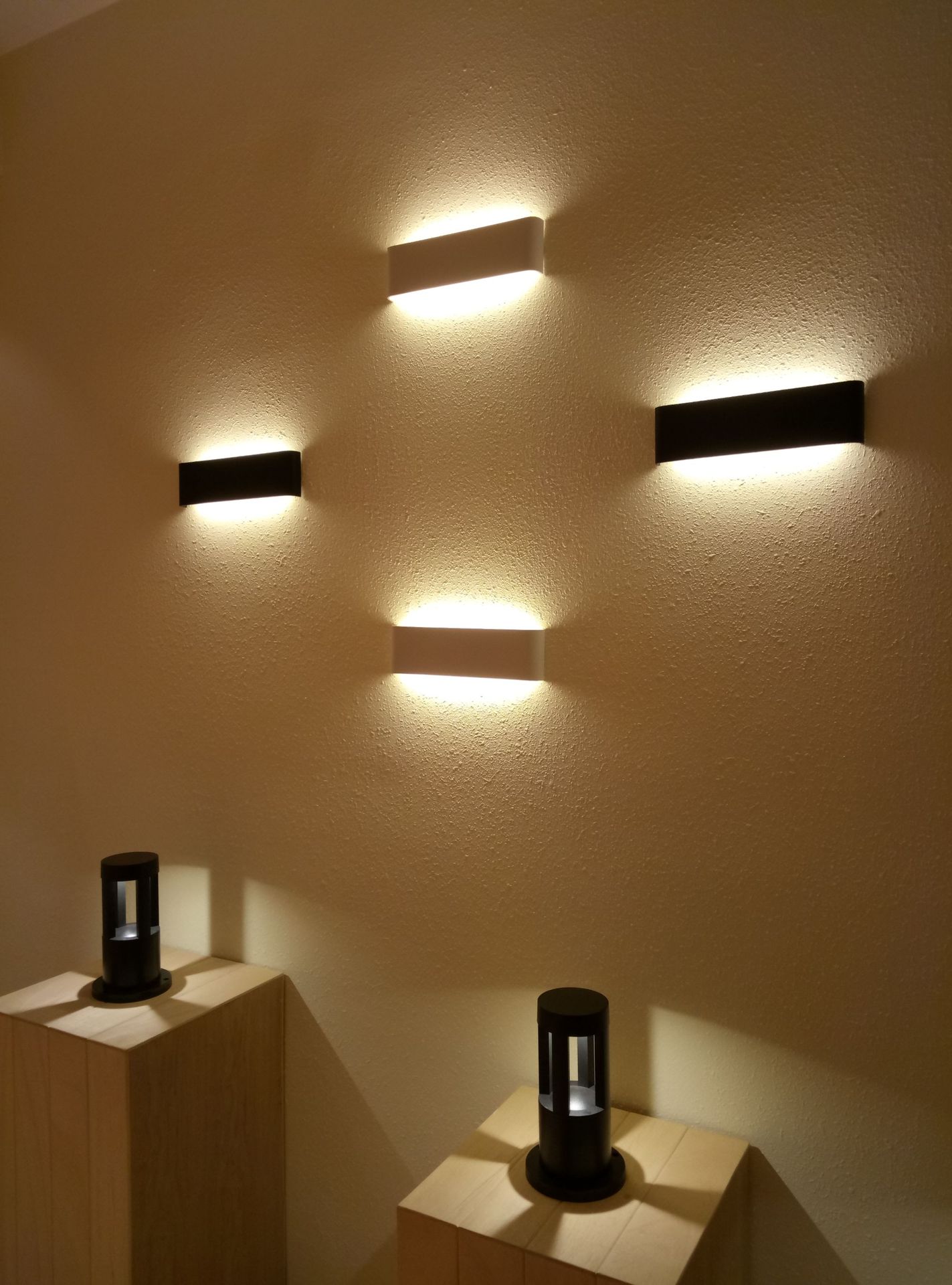 产地货源北欧极简后现代12w客厅卧室床头玄关走廊超薄全铝led壁灯