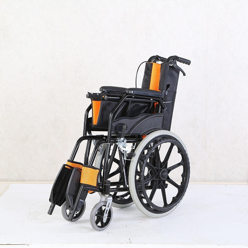 小型带坐便器 老年残疾人手推车医院代步车 折叠轻便轮椅
