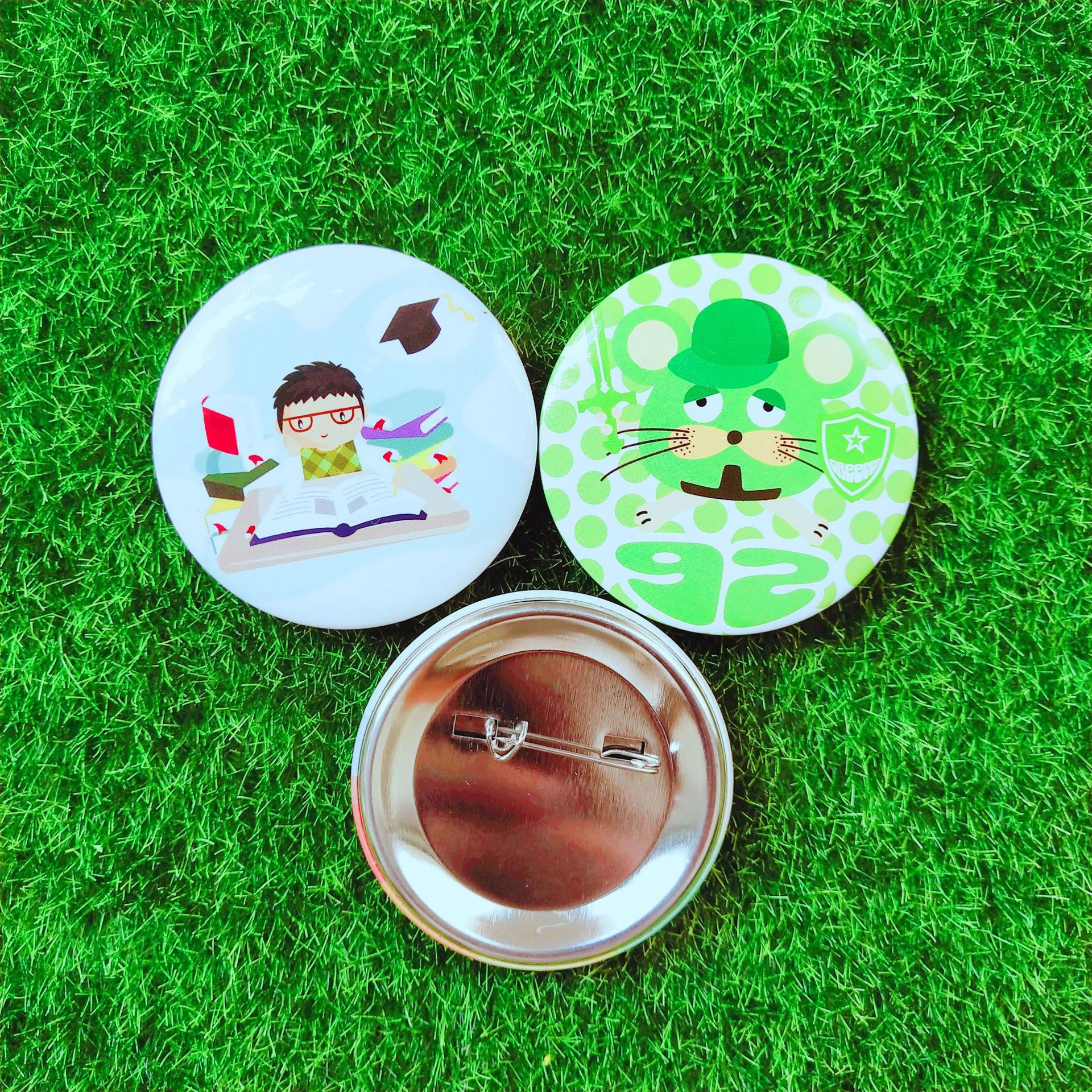 创意卡通胸牌 表情包学生笑脸马口铁徽章 笑脸胸章 广告礼品胸章