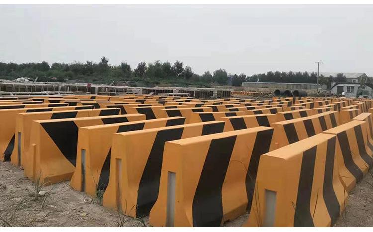 厂家直销 水泥隔离墩 交通公路防撞设施 小区道路混凝土水马护栏