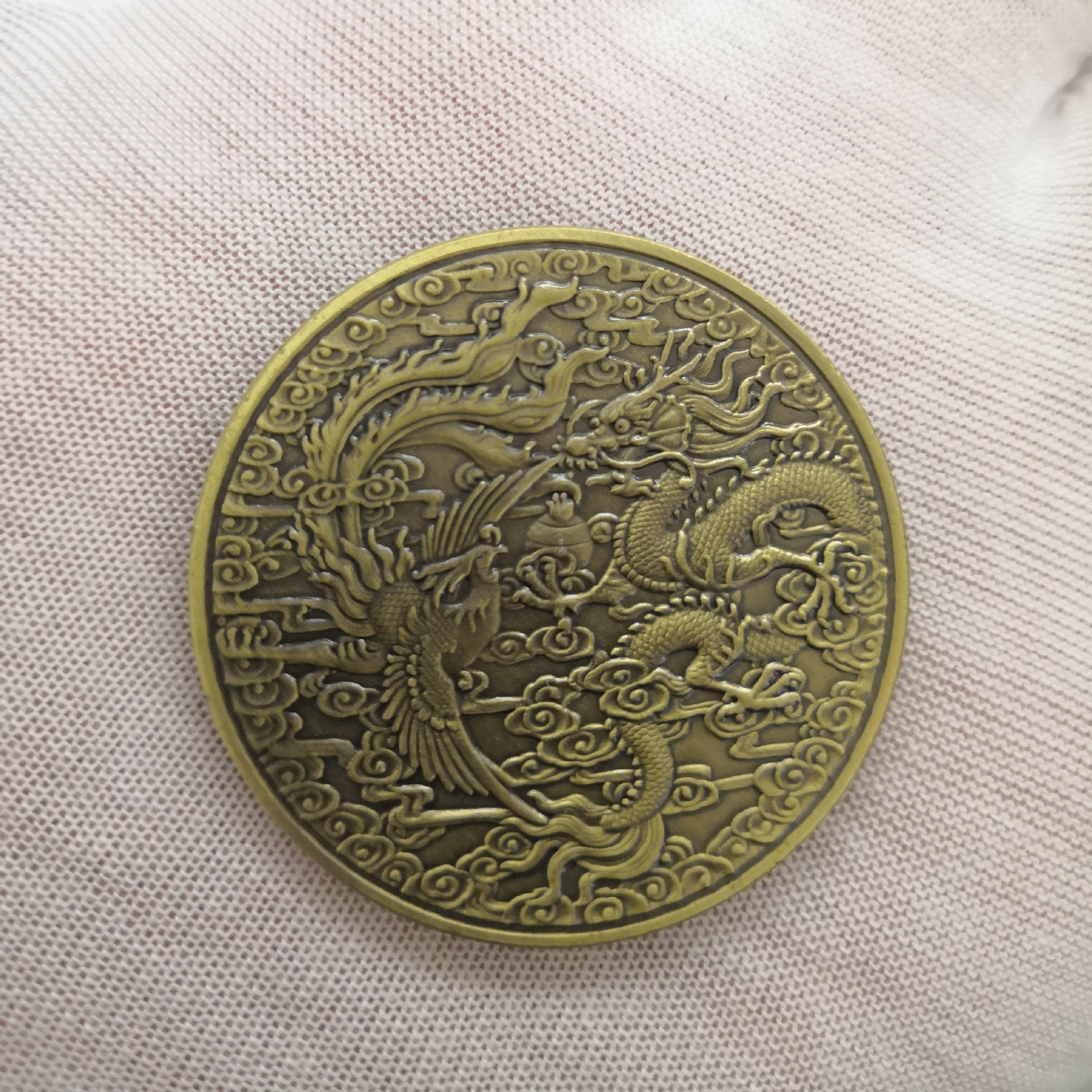 一件代发龙凤呈祥纪念章生肖龙凤百鸟鳞族幸福纪念币龙凤戏珠硬币