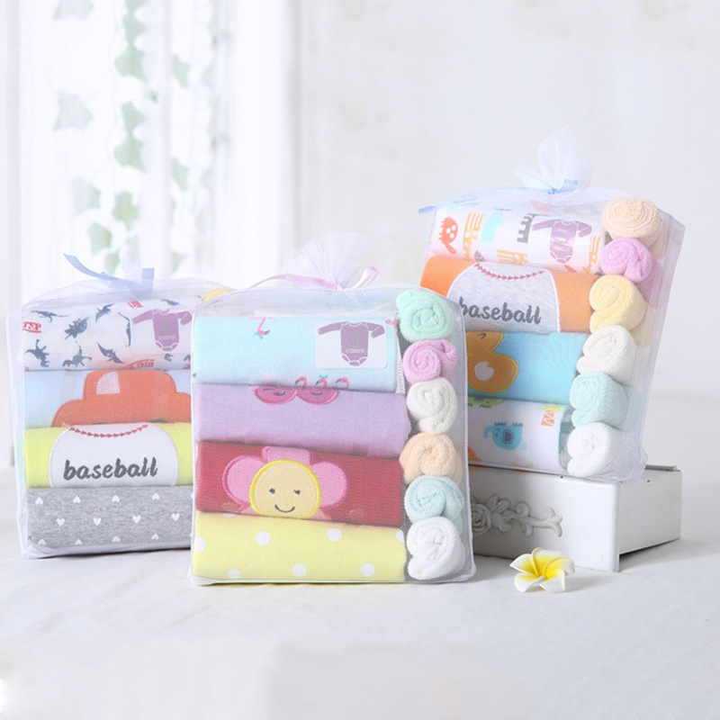 2022 Summer Factory Wholesale New Baby Clothes Long-Sleeve Jumpsuit Small Square Towel Baby Jumpsuit Gift Box