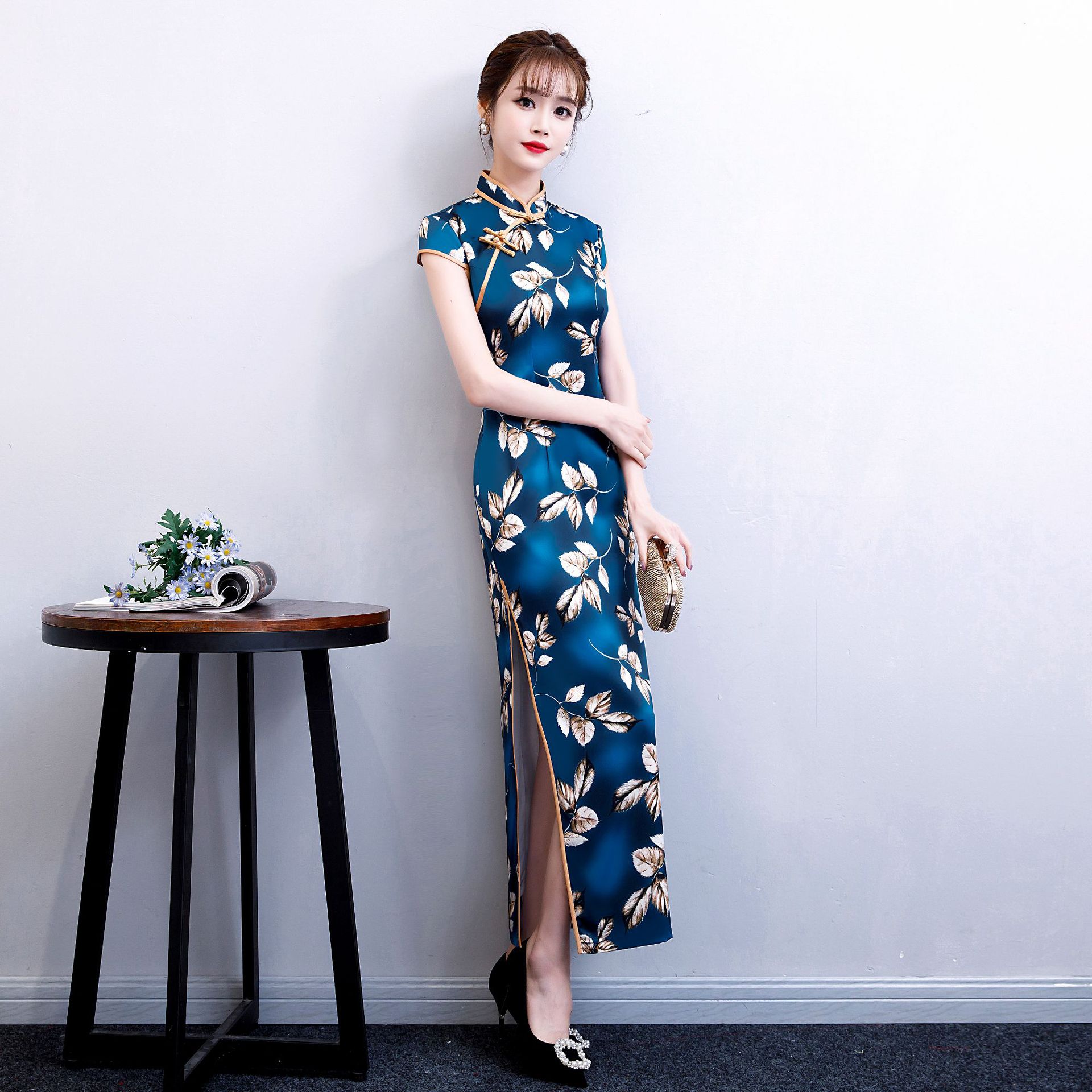 中式改良旗袍2019新款日常复古长款修身丝绸时尚妈妈装优雅连衣裙