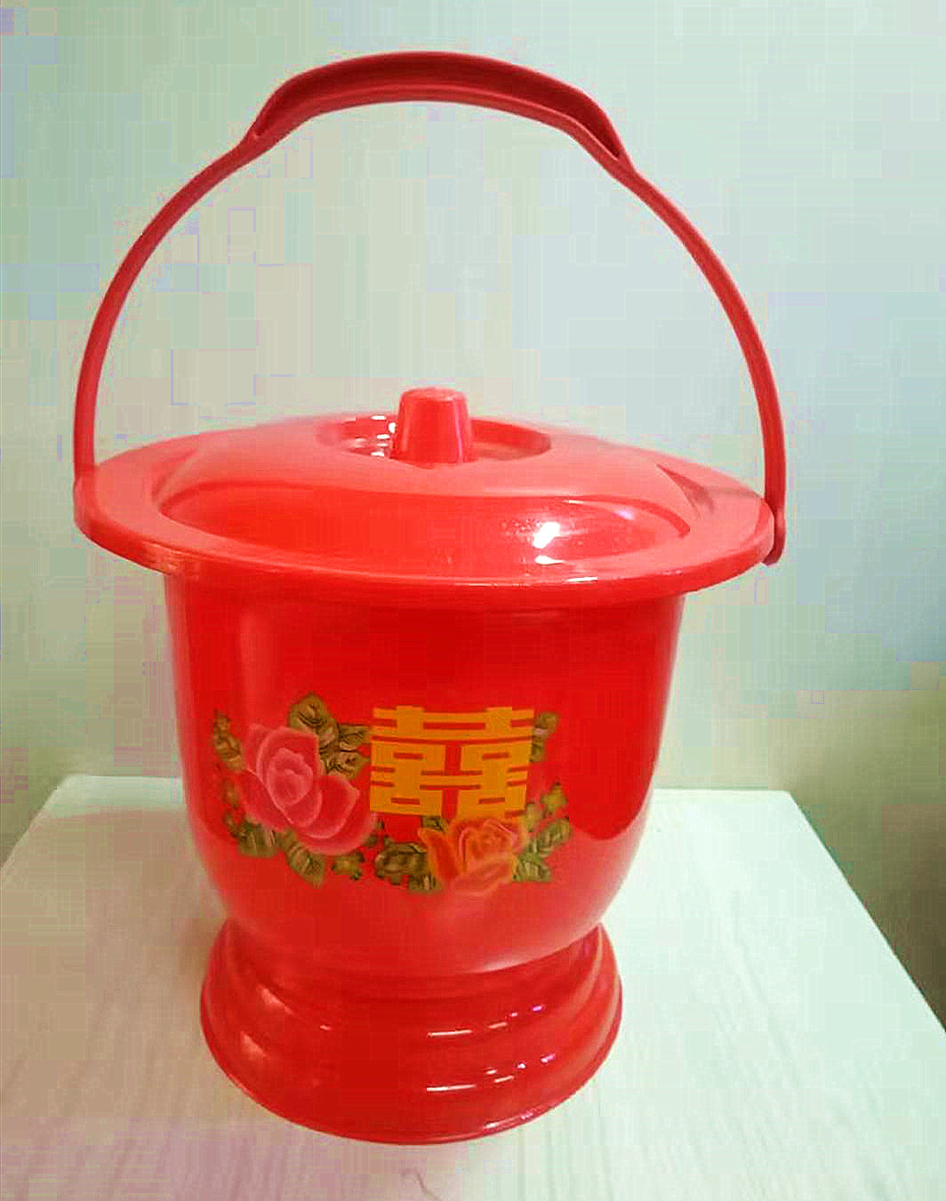 结婚用品红色喜字痰盂加盖塑料夜壶喜庆新人嫁妆高脚耐摔便盆痰盂