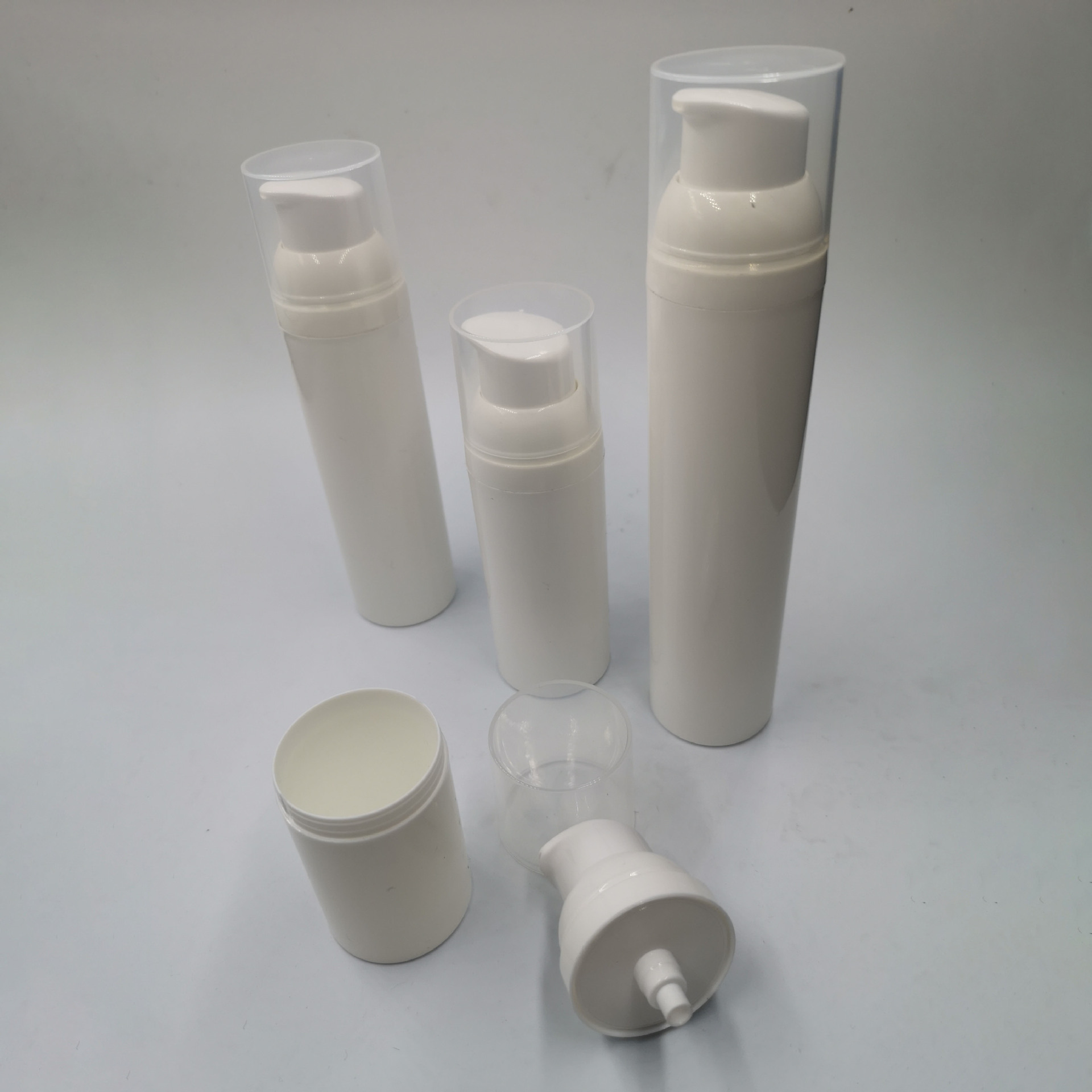 工厂现货 30ml 50ml 75ml 100ml pp化妆品乳液分装瓶 按压真空瓶