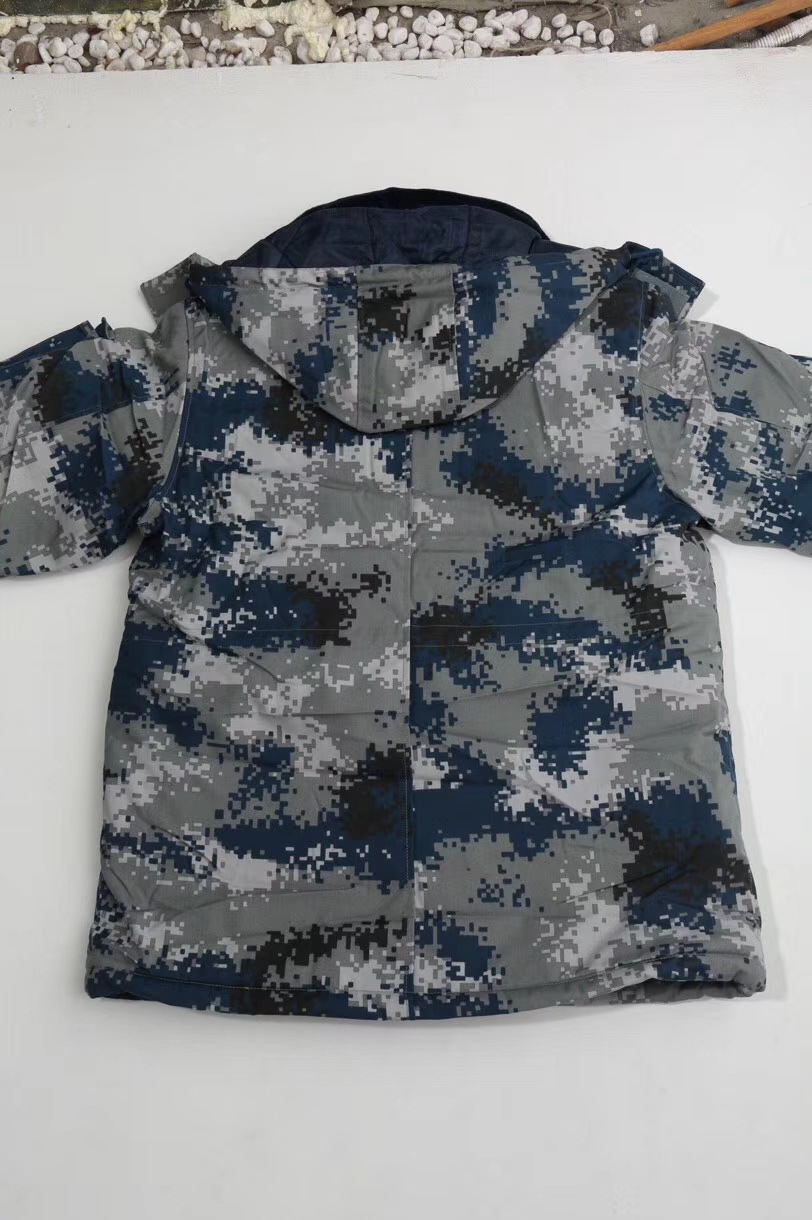 批发冬季正品虎斑猎人消防员迷彩大衣防雨防寒服户外迷彩大衣男女