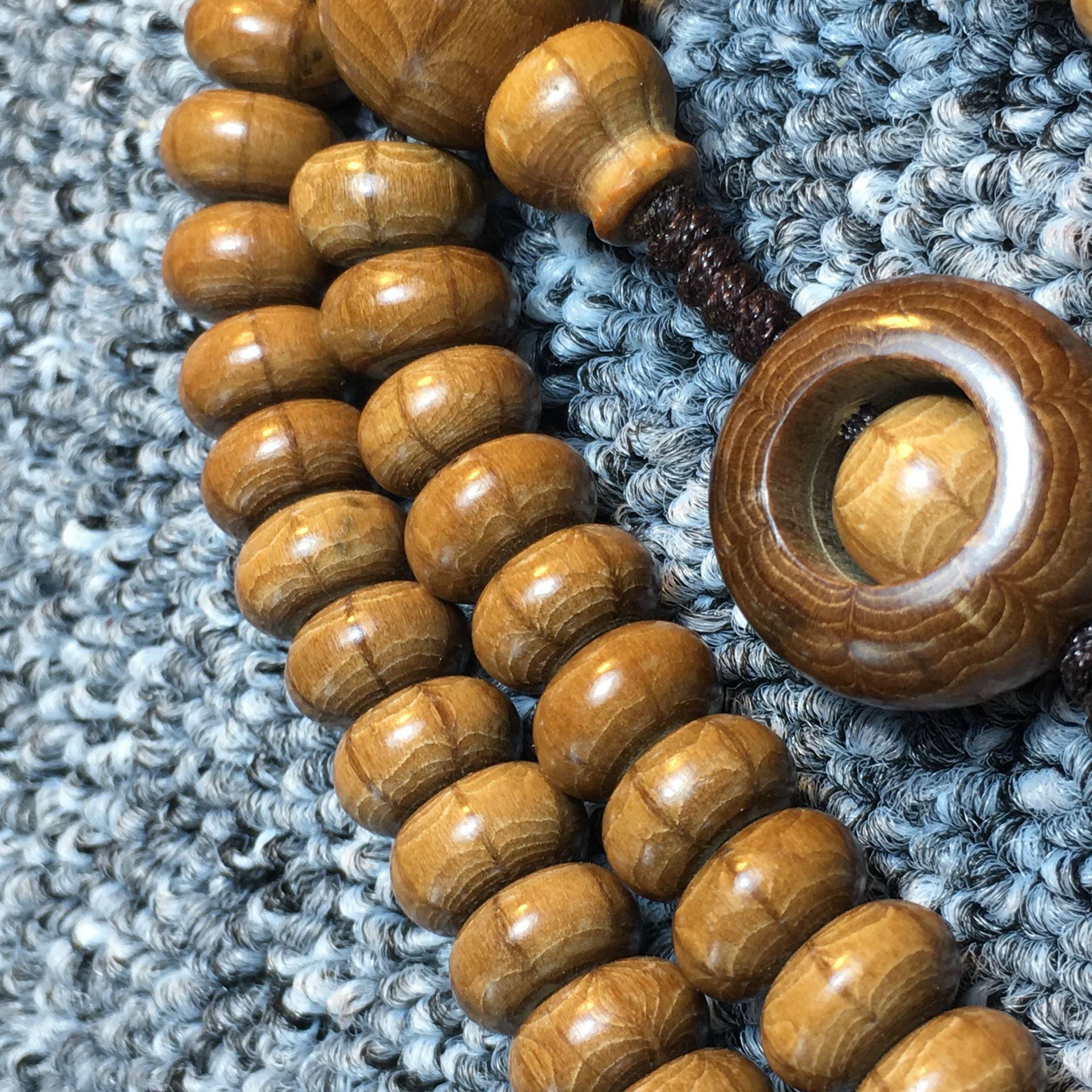 地摊货源六道木 品质款老料六道木手串降龙木算盘珠六道木批发