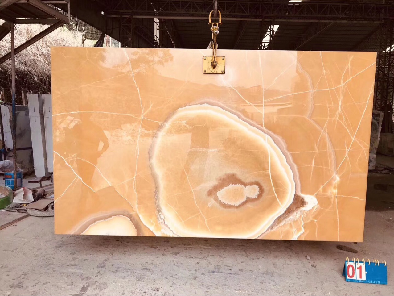 批发纯天然进口玛瑙玉玉石大板黄色石材可做电视背景墙台面茶几柜