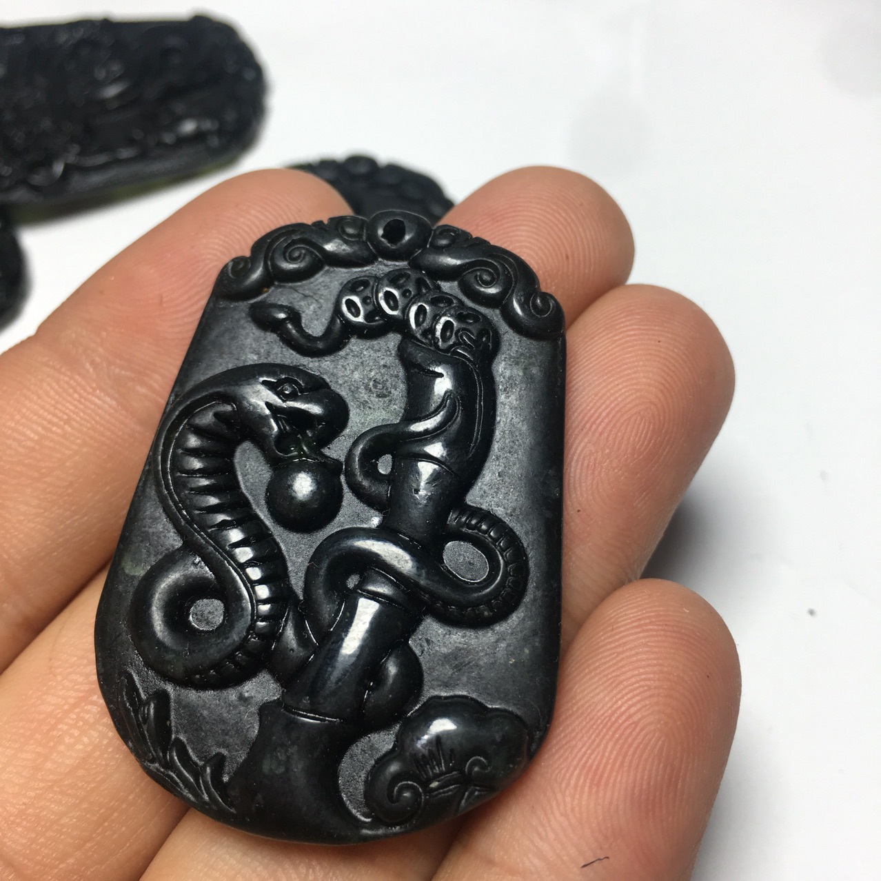 天然泰山墨玉 墨翠吊坠十二生肖项链配饰鼠牛虎兔龙蛇马羊猴鸡狗